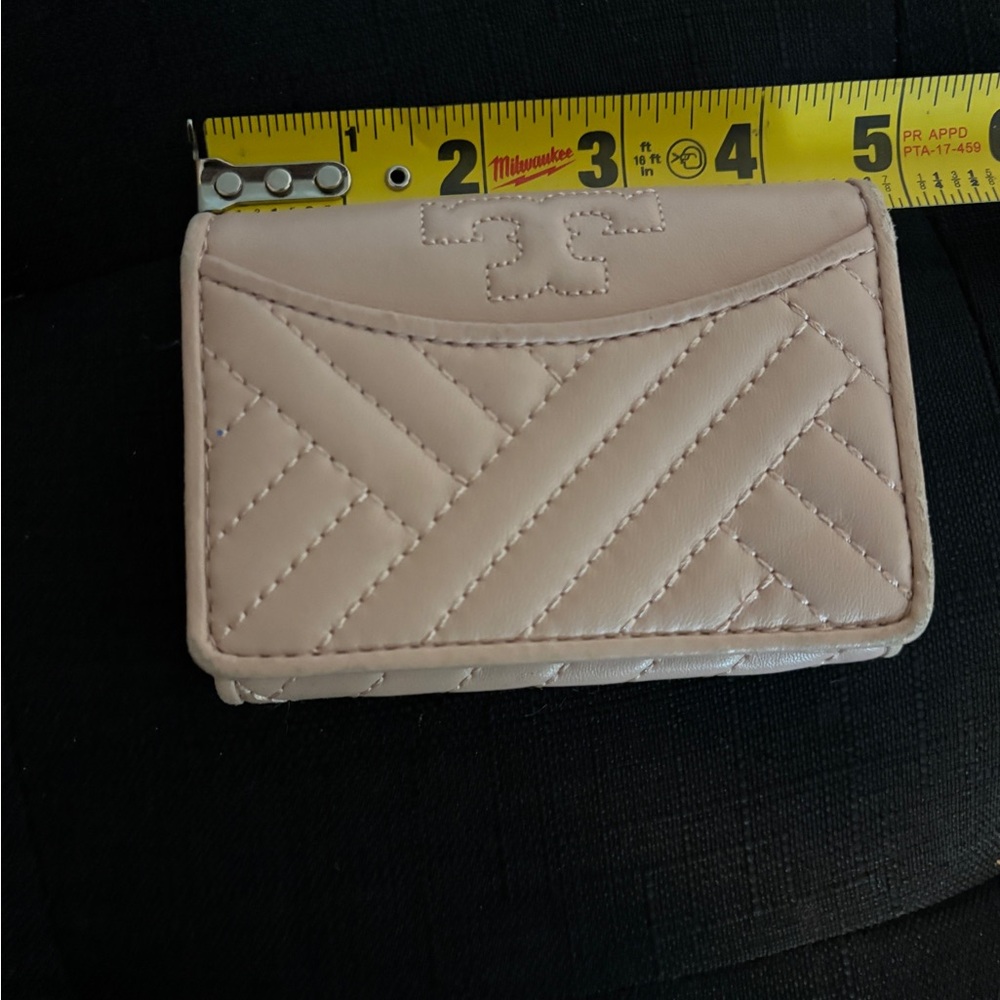 Tory Burch Quilted Tan Wallet - Picture 4 of 6